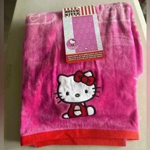 🚫SOLD🚫 Hello Kitty Bundle - Beach Towel & 6-pc Cozy Bath Time Set - Picture 2 of 8